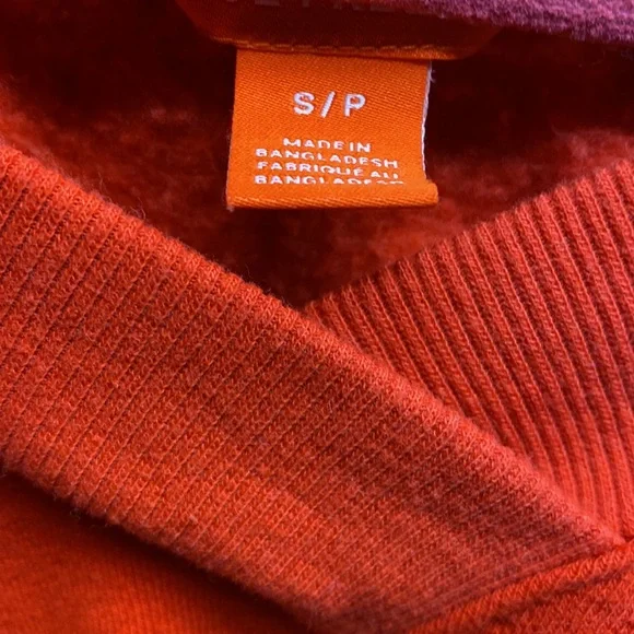 Red sweater - Picture 2 of 2